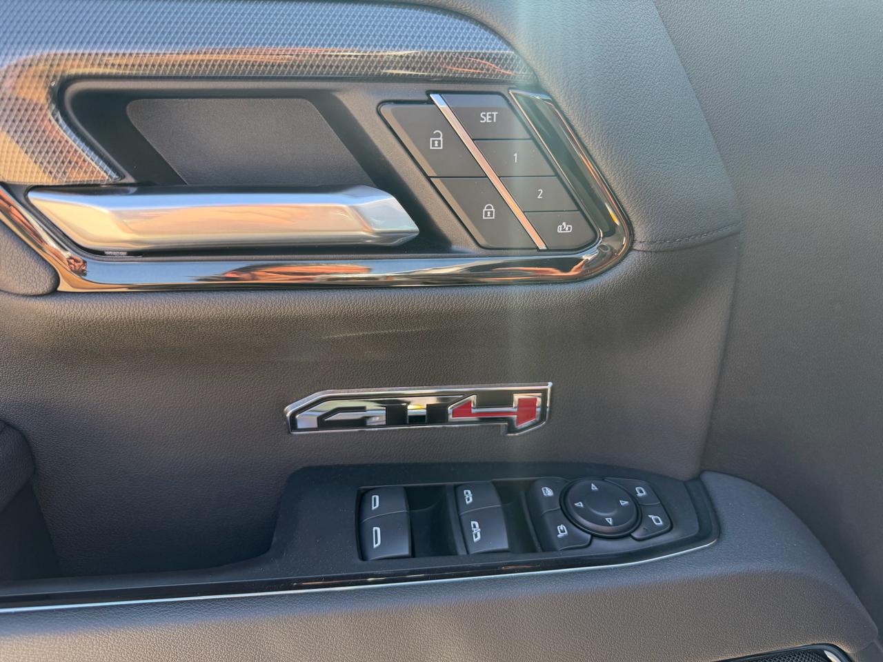 GMC Sierra 1500 4WD Crew Cab 147" AT4 2026