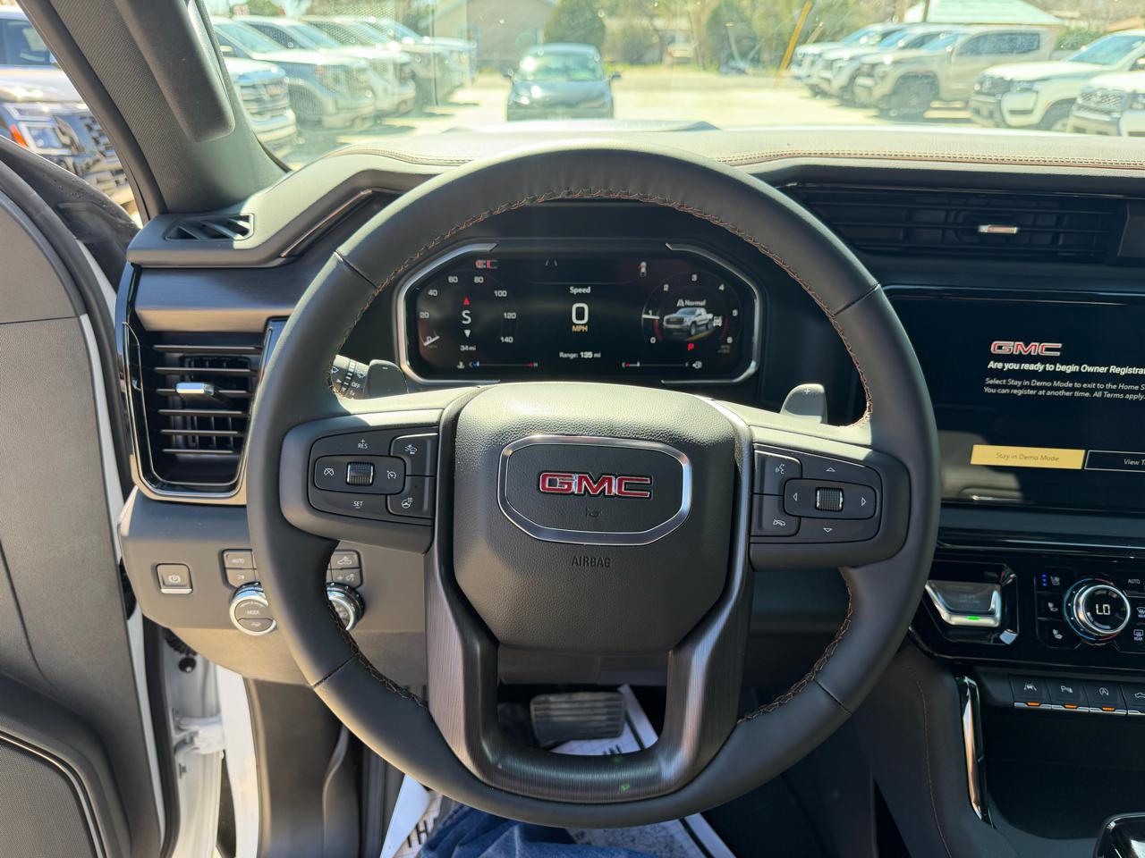 GMC Sierra 1500 4WD Crew Cab 147" AT4 2026