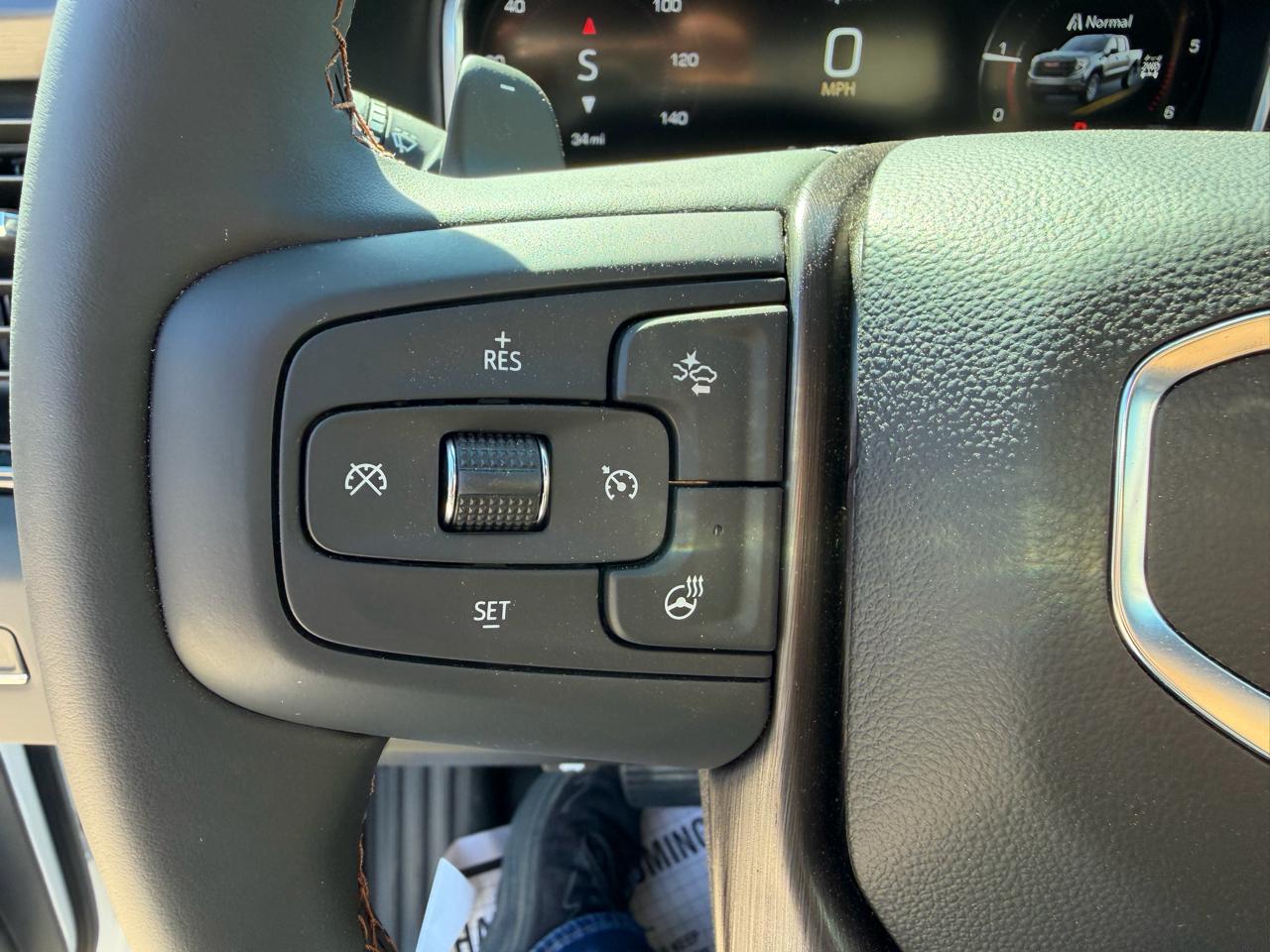 GMC Sierra 1500 4WD Crew Cab 147" AT4 2026