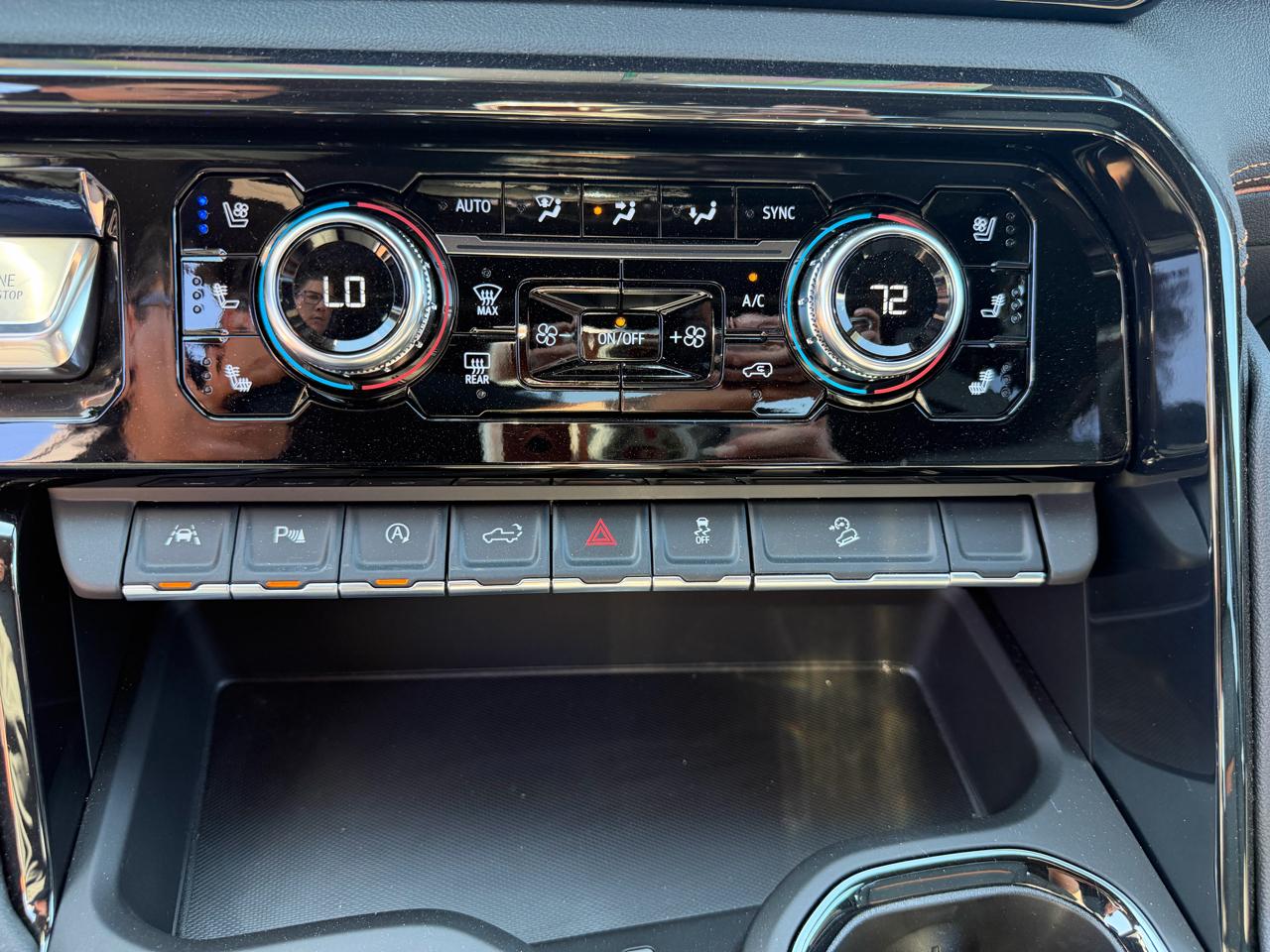 GMC Sierra 1500 4WD Crew Cab 147" AT4 2026