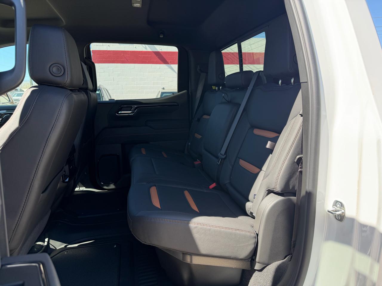 GMC Sierra 1500 4WD Crew Cab 147" AT4 2026