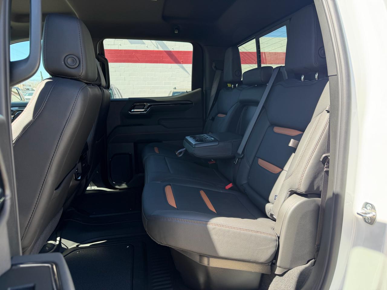 GMC Sierra 1500 4WD Crew Cab 147" AT4 2026