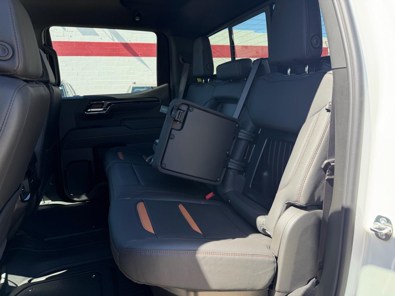 GMC Sierra 1500 4WD Crew Cab 147" AT4 2026