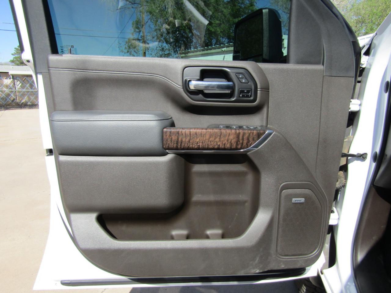 GMC Sierra 2500HD 4WD Crew Cab 159" Denali 2020