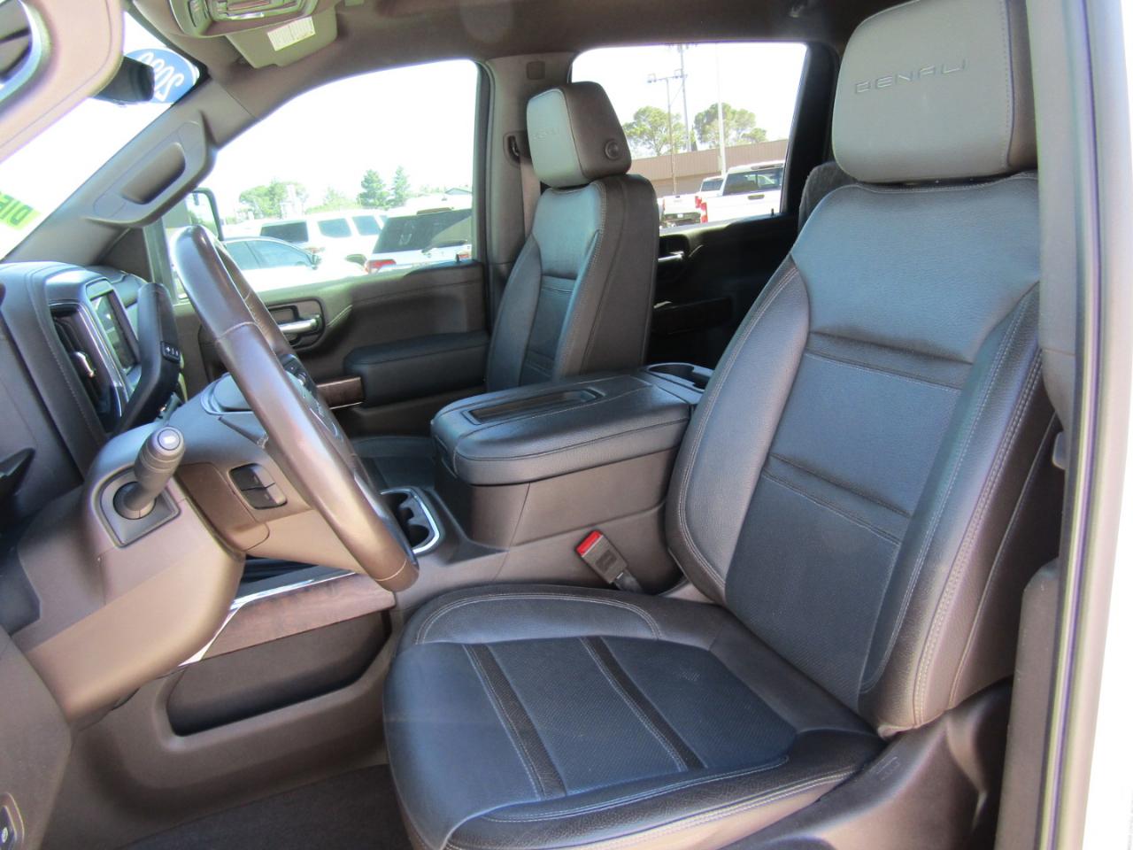 GMC Sierra 2500HD 4WD Crew Cab 159" Denali 2020