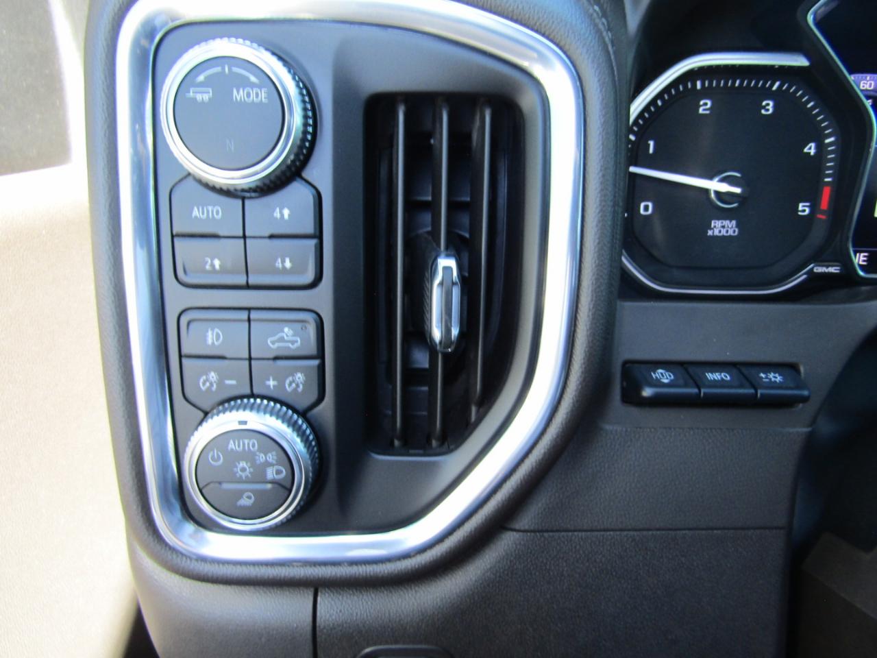 GMC Sierra 2500HD 4WD Crew Cab 159" Denali 2020