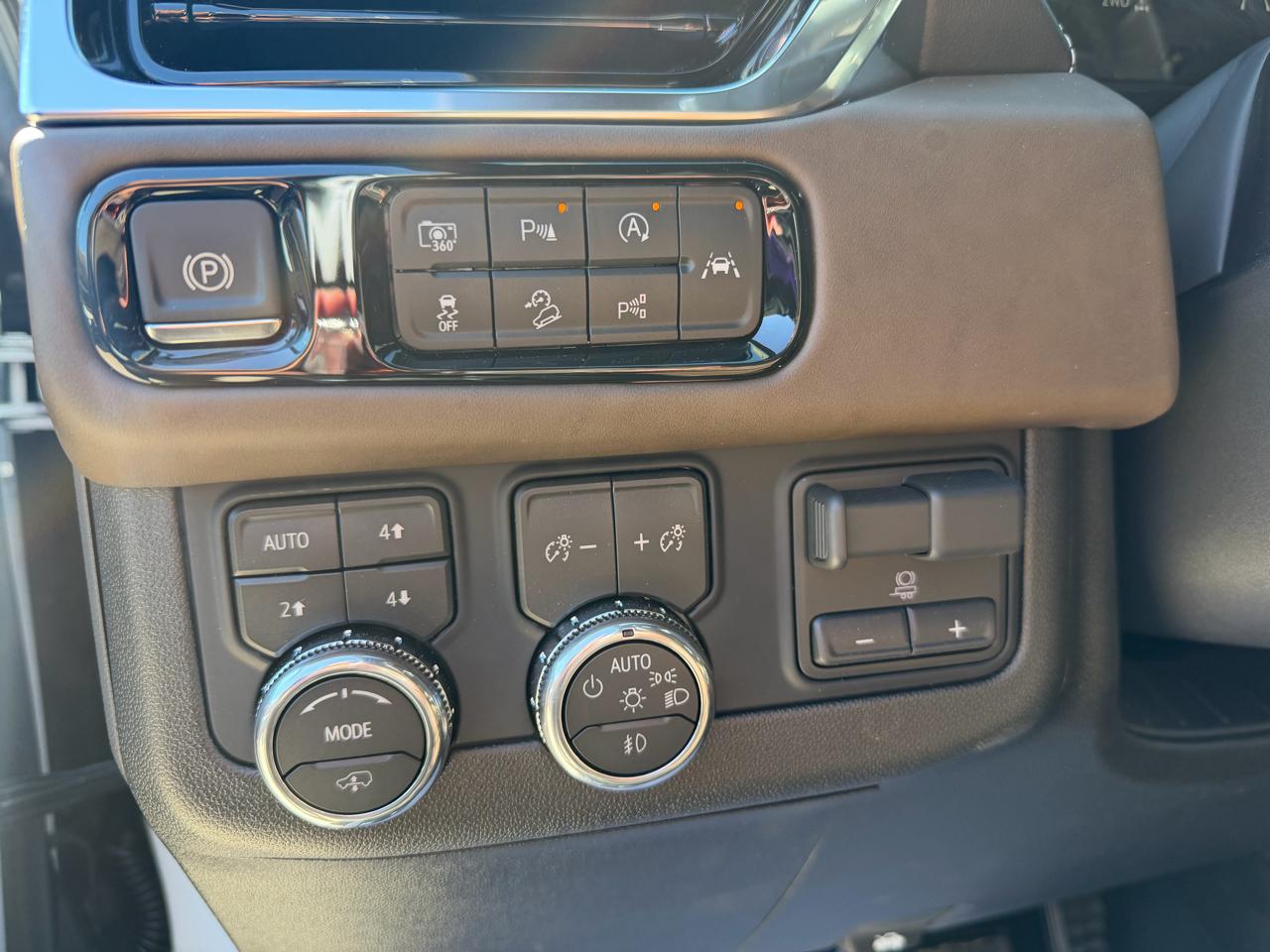 GMC Yukon 4WD 4dr Denali Ultimate 2026