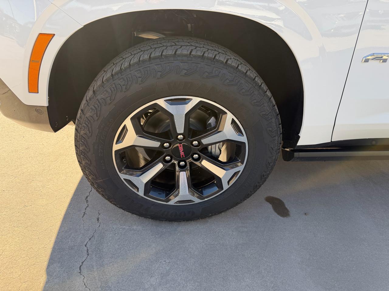 GMC Yukon 4WD 4dr AT4 Ultimate 2026