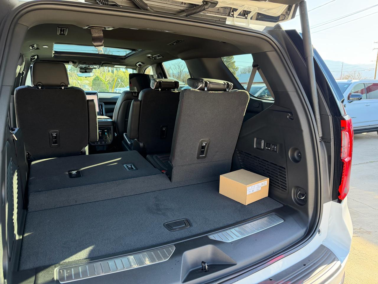 GMC Yukon 4WD 4dr AT4 Ultimate 2026