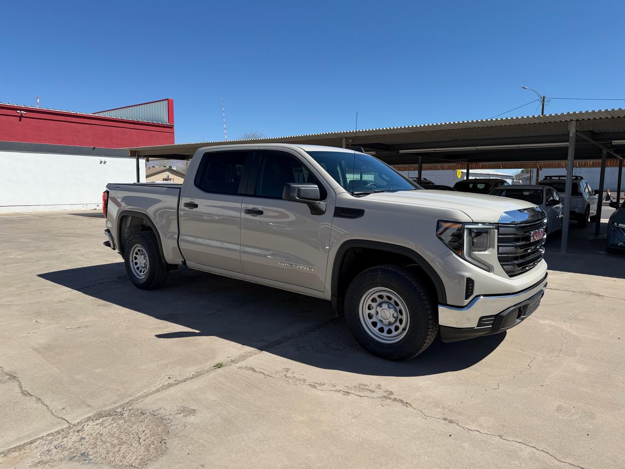 GMC Sierra 1500 4WD Crew Cab 147" Pro 2026