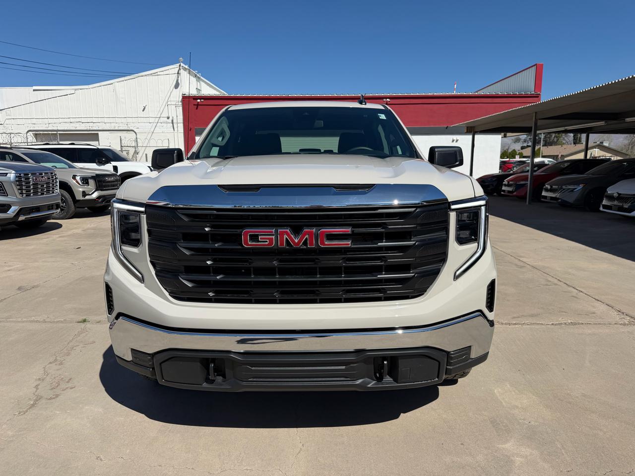 GMC Sierra 1500 4WD Crew Cab 147" Pro 2026
