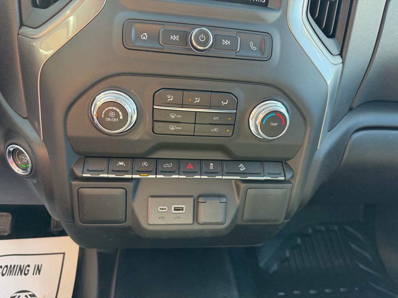 GMC Sierra 1500 4WD Crew Cab 147" Pro 2026