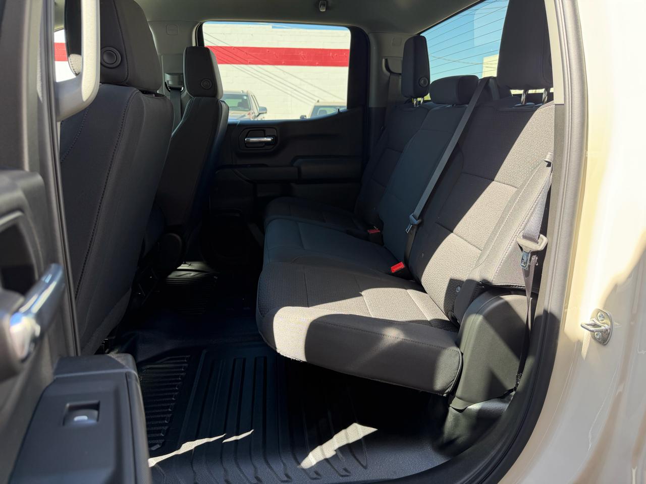 GMC Sierra 1500 4WD Crew Cab 147" Pro 2026