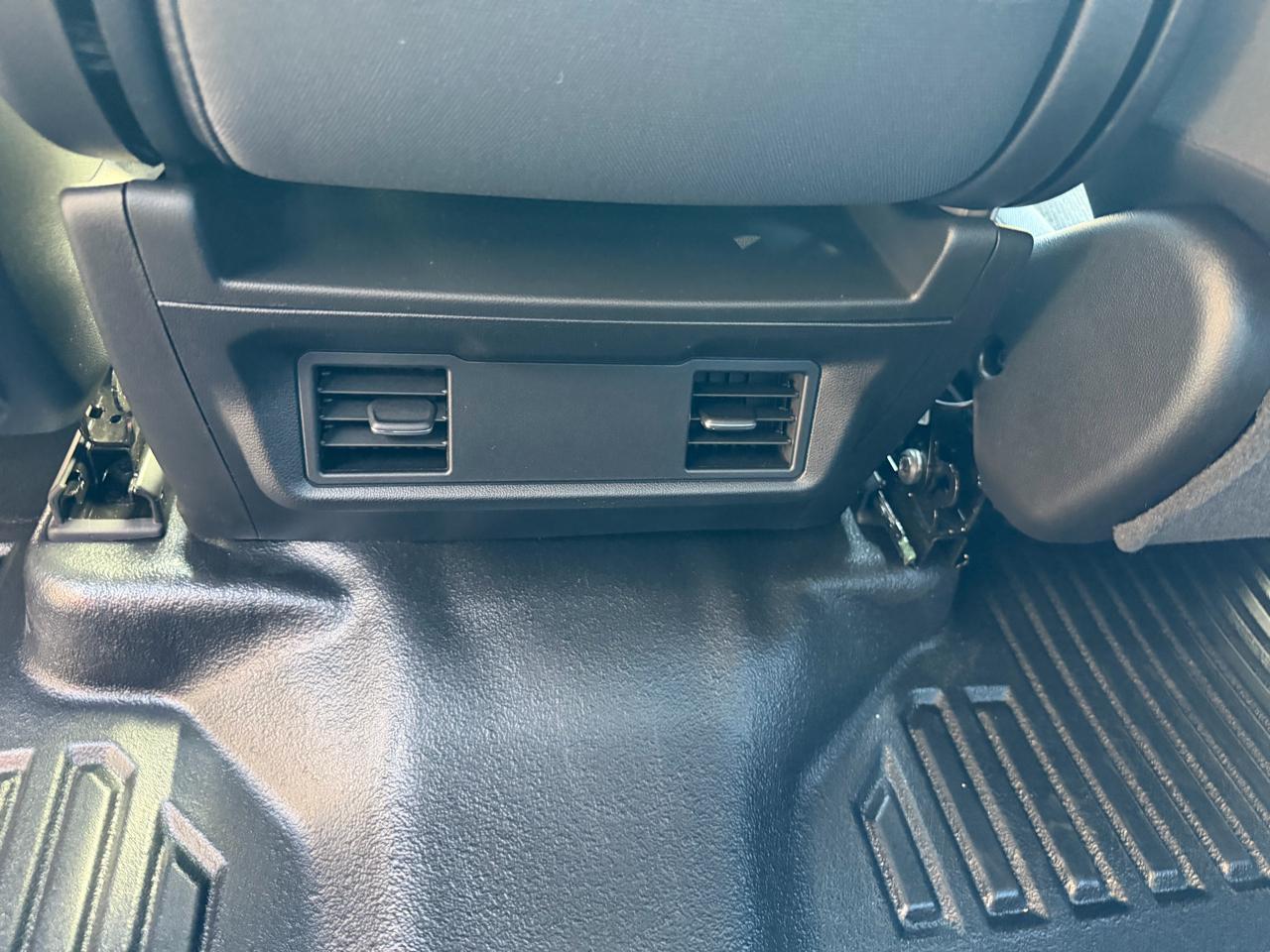 GMC Sierra 1500 4WD Crew Cab 147" Pro 2026