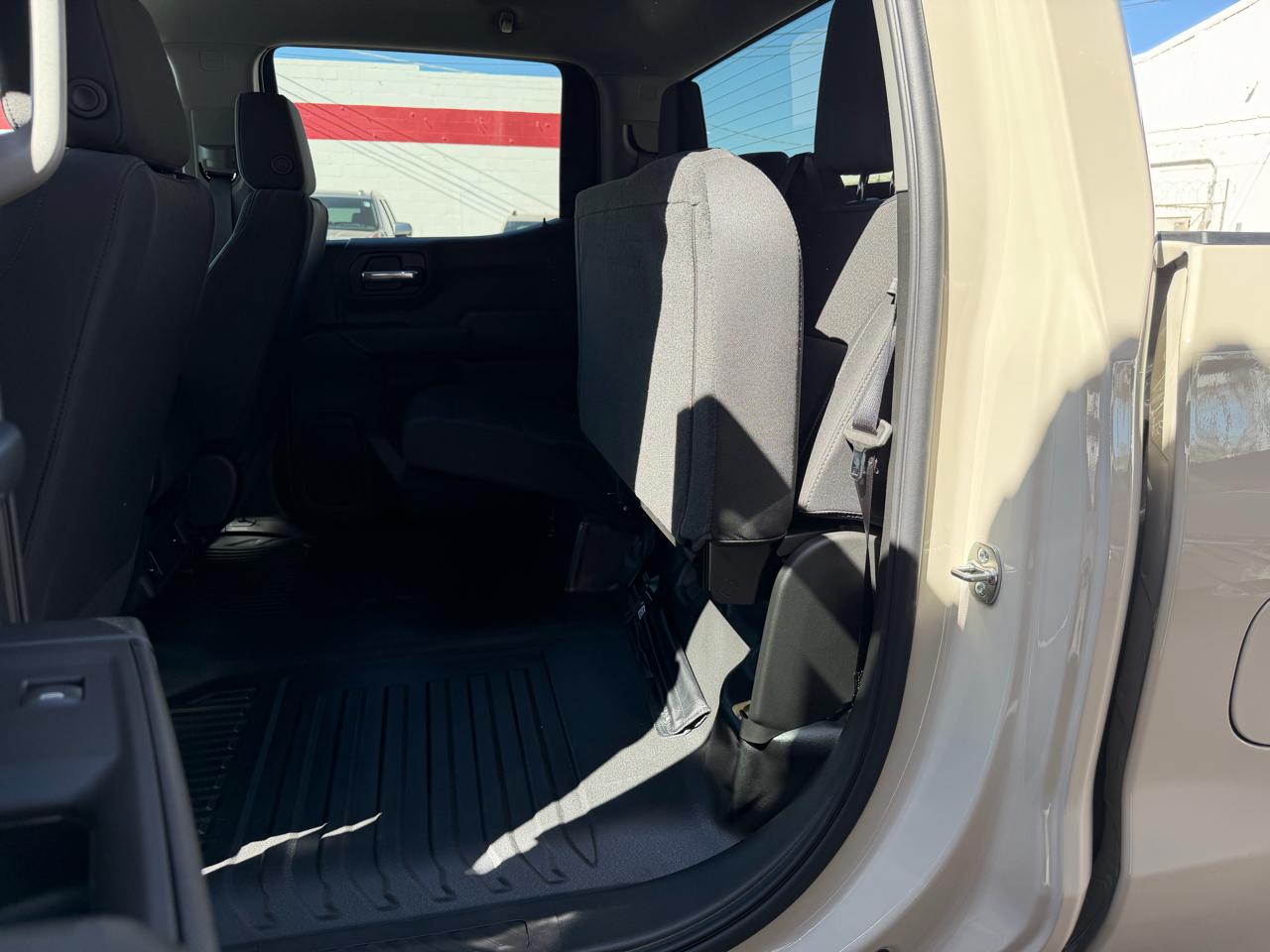 GMC Sierra 1500 4WD Crew Cab 147" Pro 2026