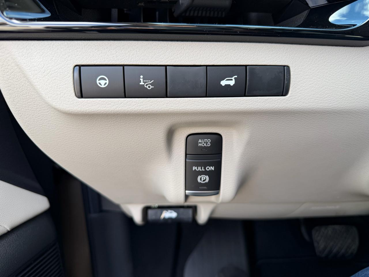 Nissan Murano AWD Platinum *Ltd Avail* 2026