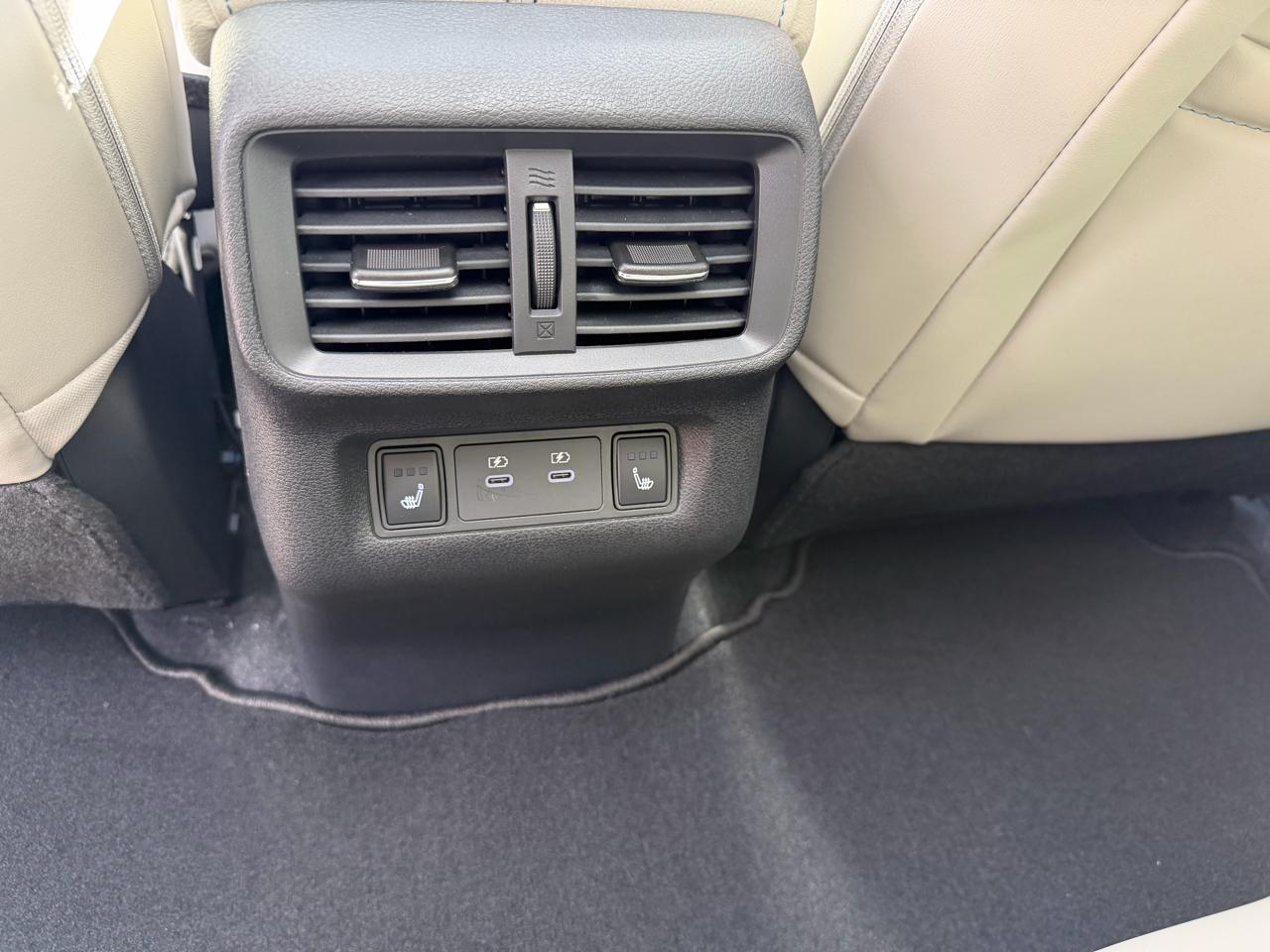 Nissan Murano AWD Platinum *Ltd Avail* 2026