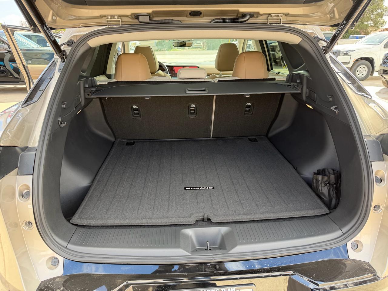 Nissan Murano AWD Platinum *Ltd Avail* 2026