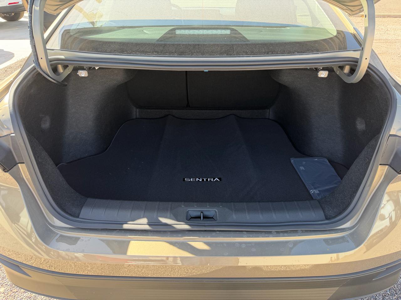 Nissan Sentra SV Sedan 2026