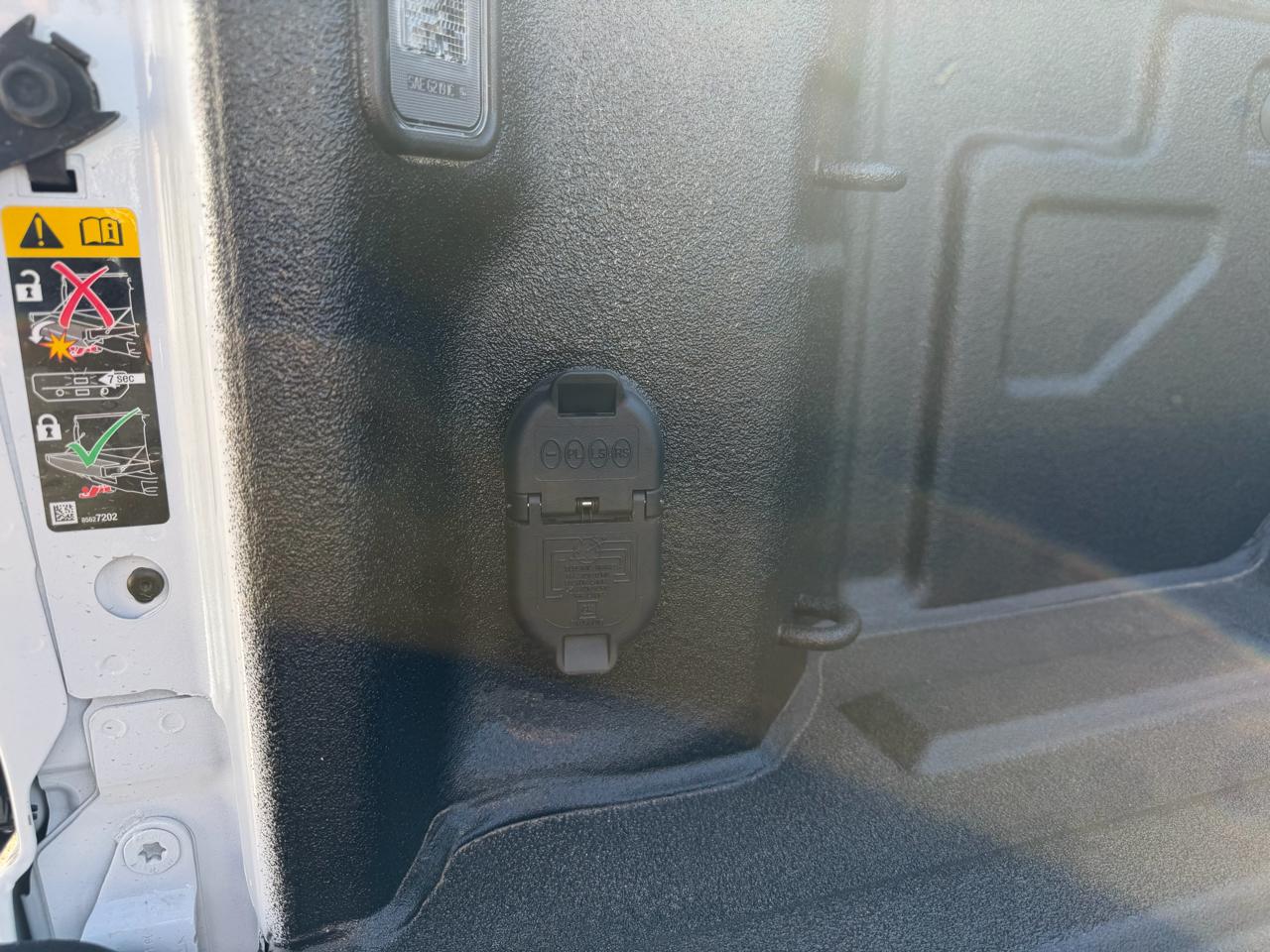 GMC Sierra 2500HD 4WD Crew Cab 159" SLT 2026