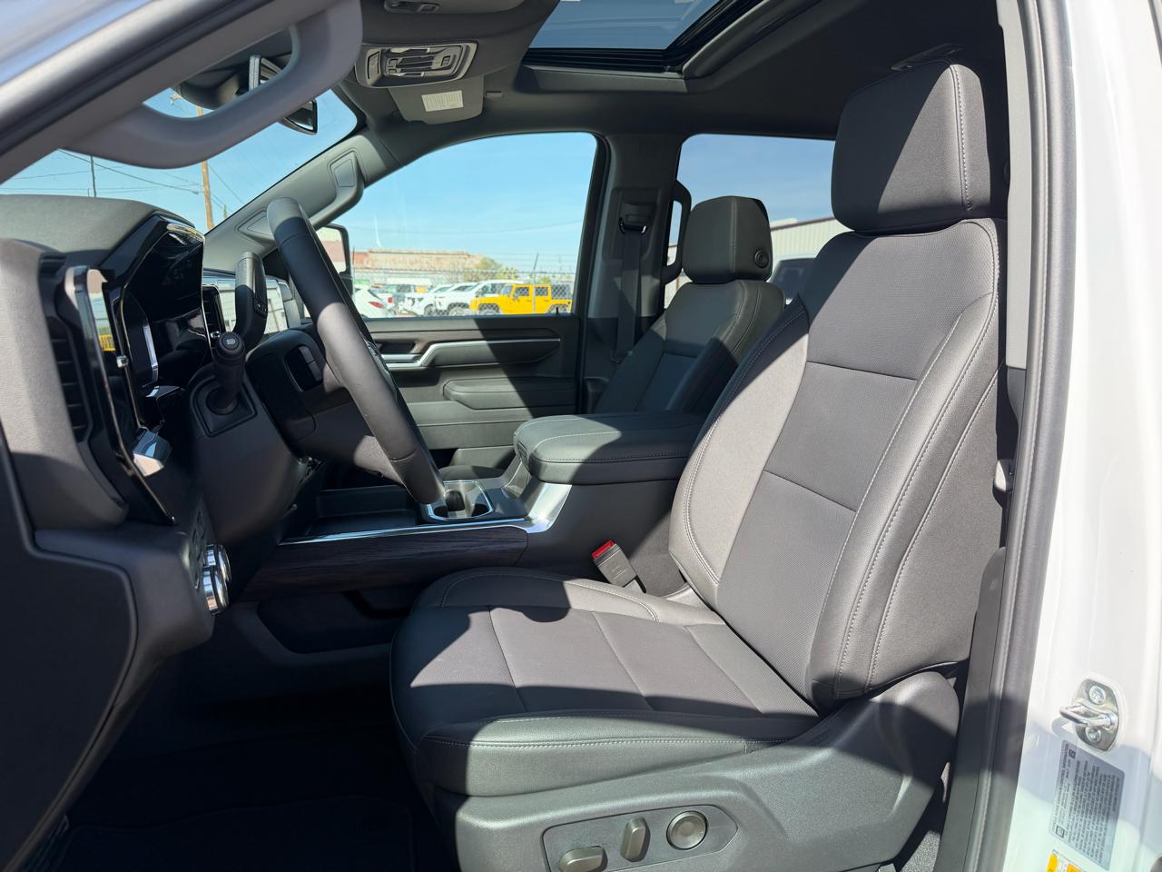 GMC Sierra 2500HD 4WD Crew Cab 159" SLT 2026