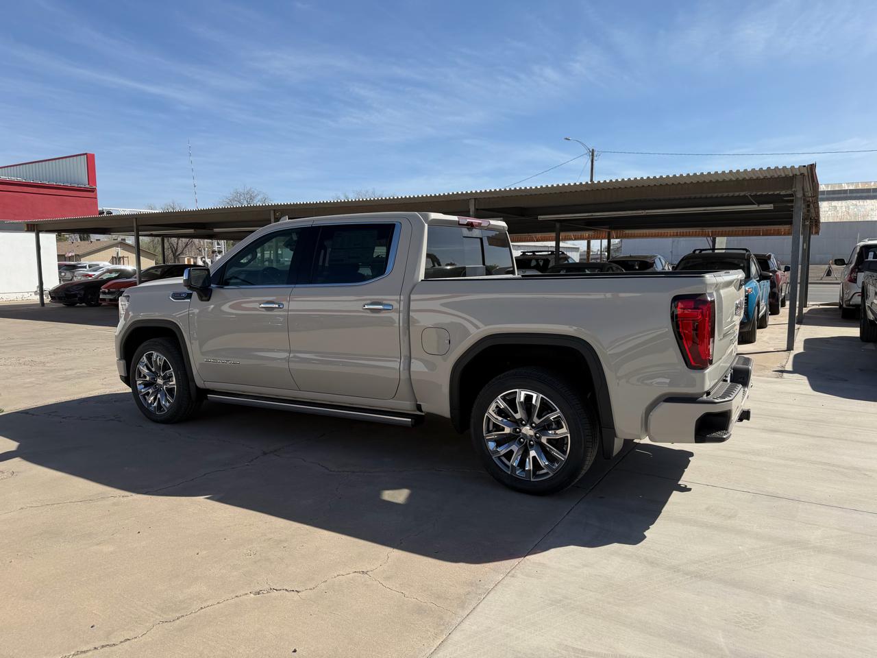 GMC Sierra 1500 4WD Crew Cab 147" Denali 2026