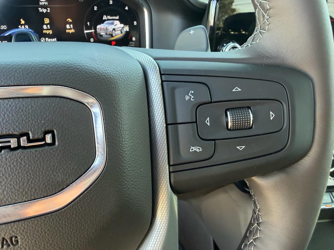 GMC Sierra 1500 4WD Crew Cab 147" Denali 2026