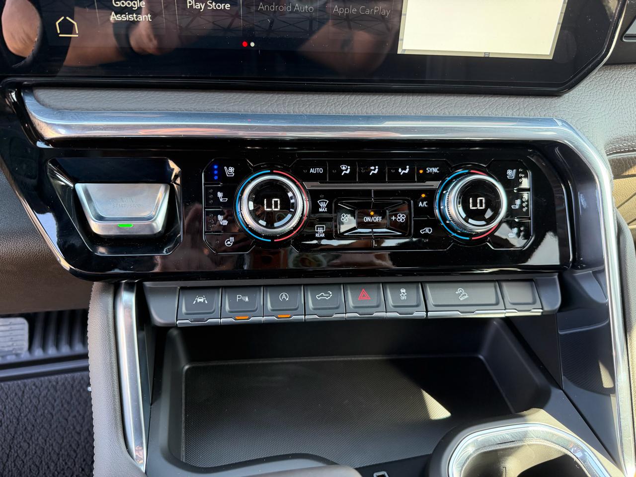 GMC Sierra 1500 4WD Crew Cab 147" Denali 2026