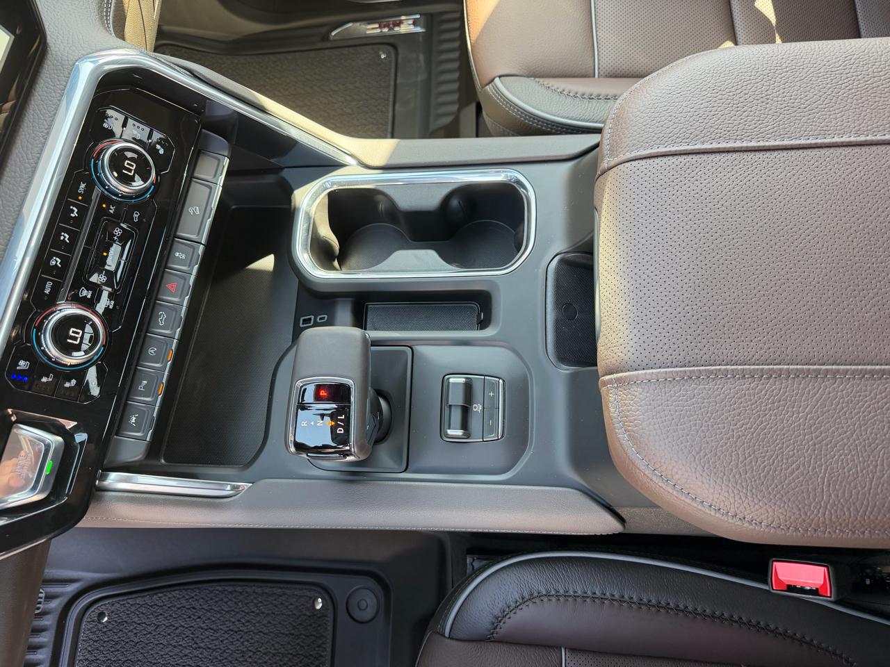 GMC Sierra 1500 4WD Crew Cab 147" Denali 2026