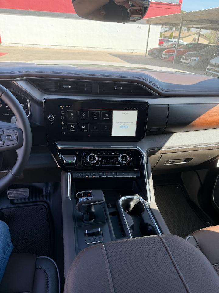 GMC Sierra 1500 4WD Crew Cab 147" Denali 2026