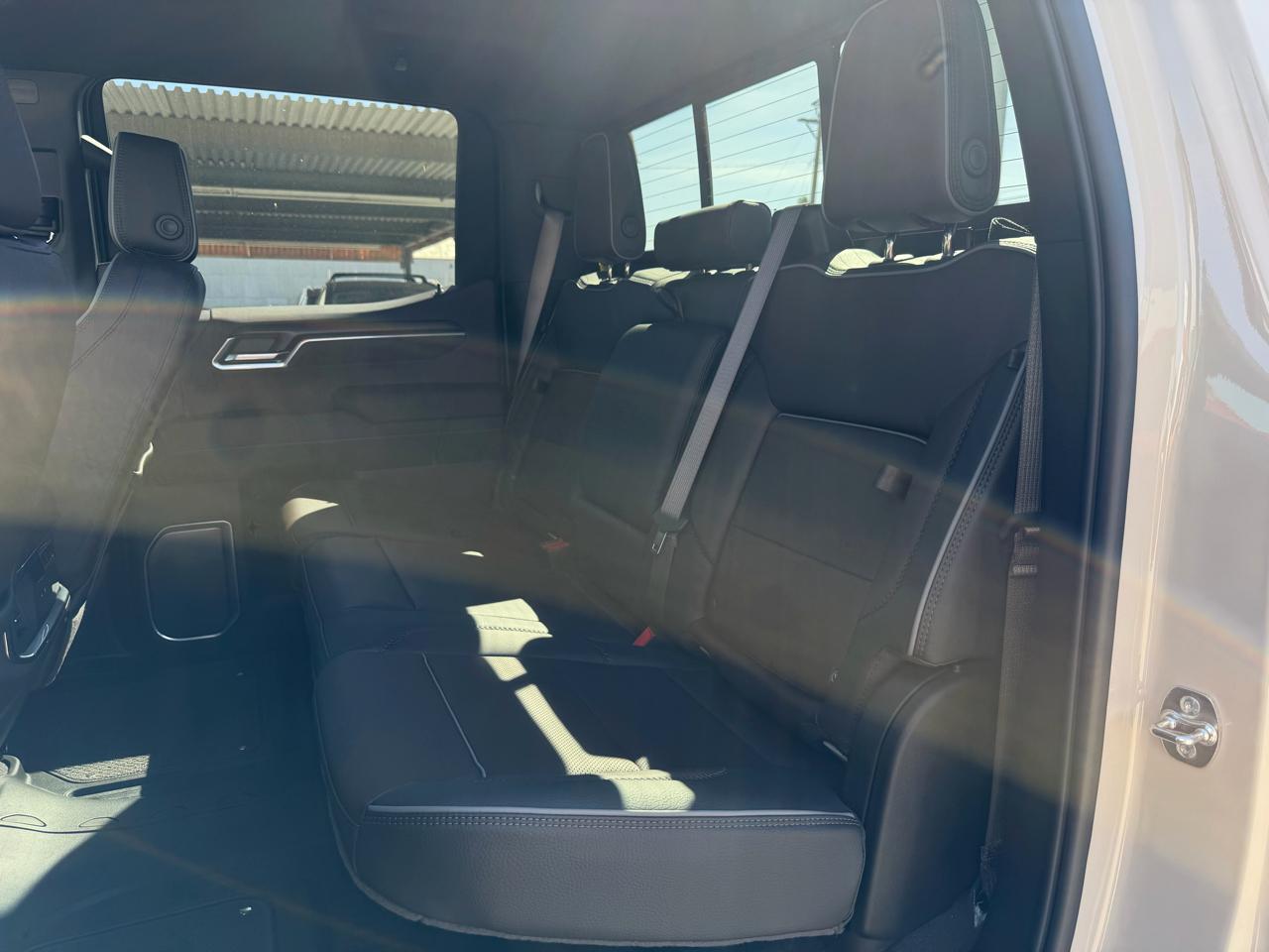 GMC Sierra 1500 4WD Crew Cab 147" Denali 2026