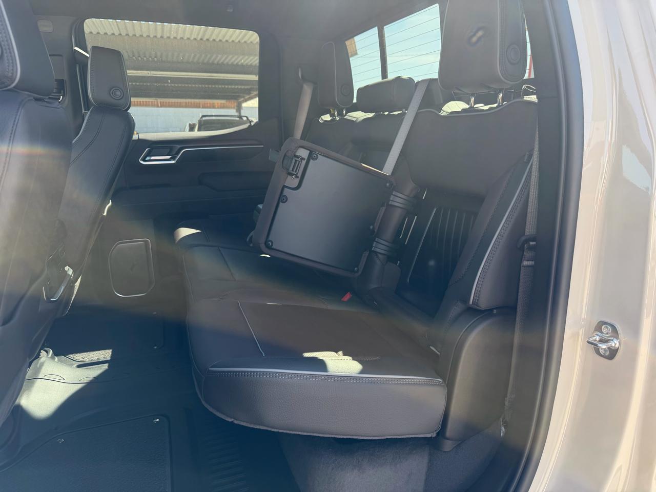 GMC Sierra 1500 4WD Crew Cab 147" Denali 2026