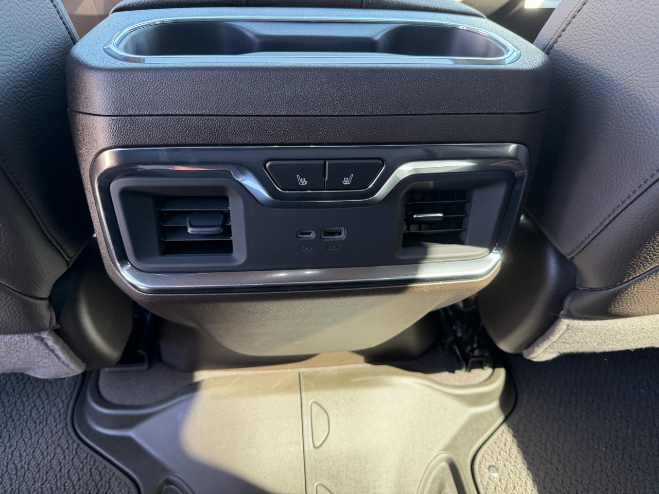 GMC Sierra 1500 4WD Crew Cab 147" Denali 2026