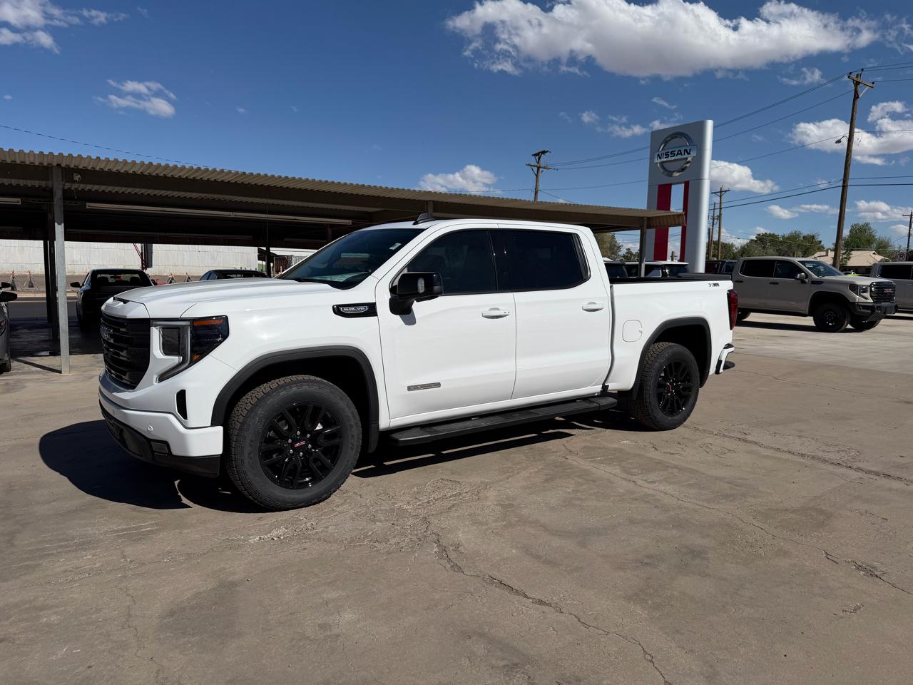 GMC Sierra 1500 4WD Crew Cab 147" Elevation w/3SB 2026