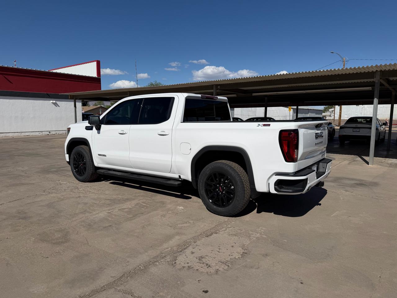 GMC Sierra 1500 4WD Crew Cab 147" Elevation w/3SB 2026