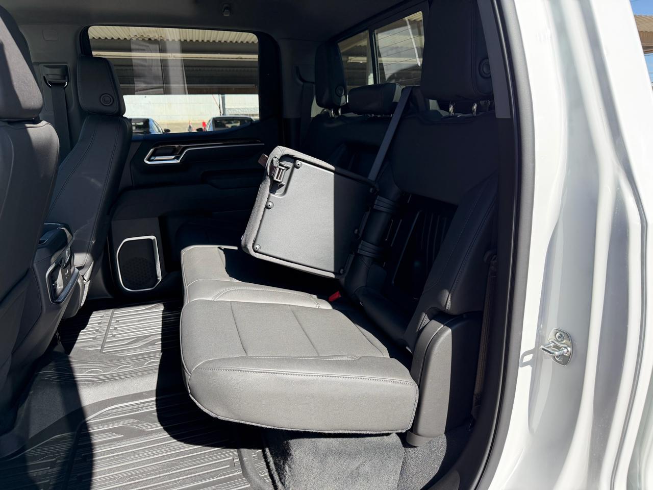 GMC Sierra 1500 4WD Crew Cab 147" Elevation w/3SB 2026