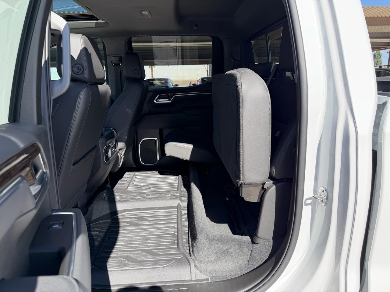 GMC Sierra 1500 4WD Crew Cab 147" Elevation w/3SB 2026