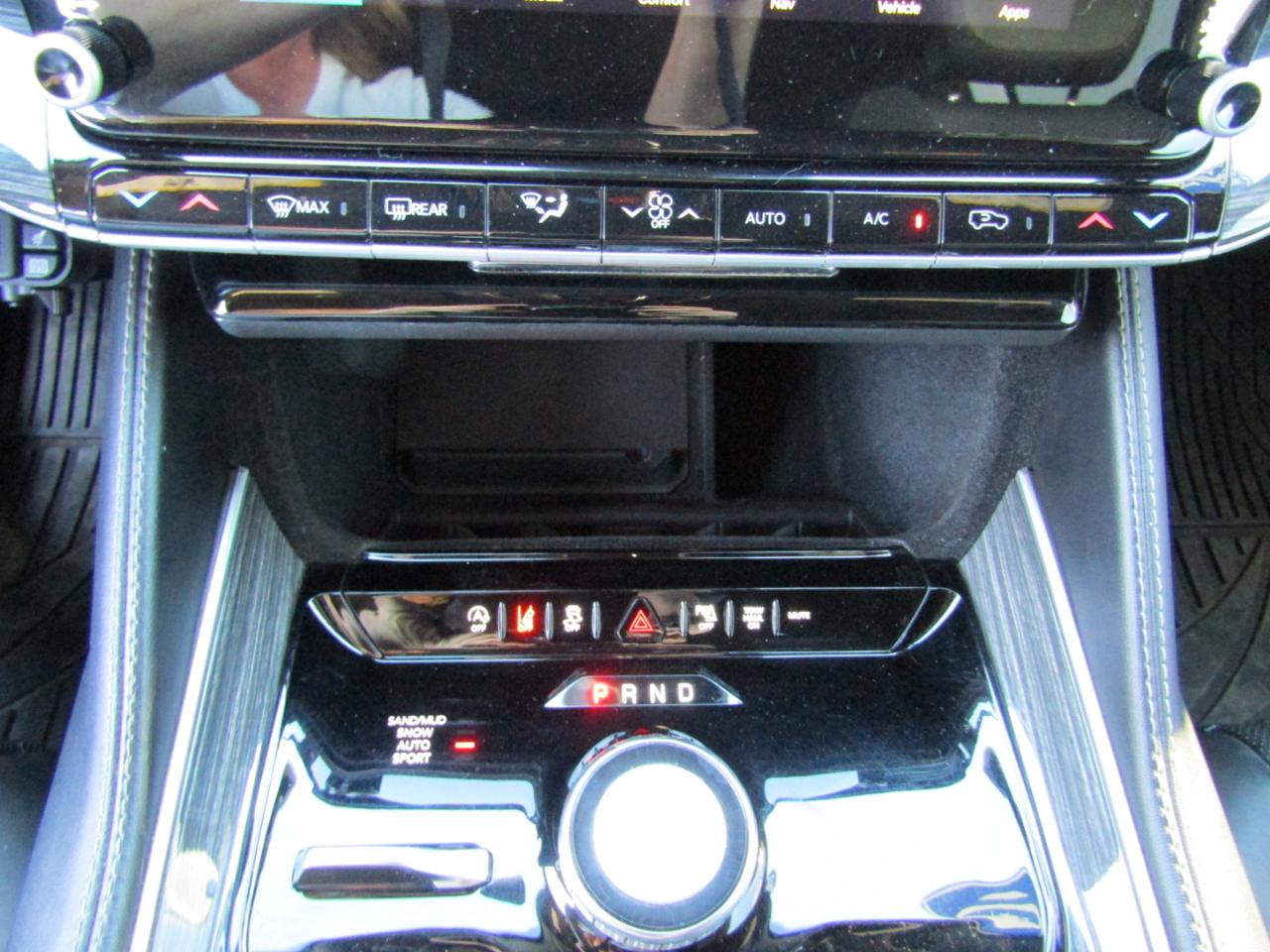 Jeep Wagoneer Series II 4x4 2022