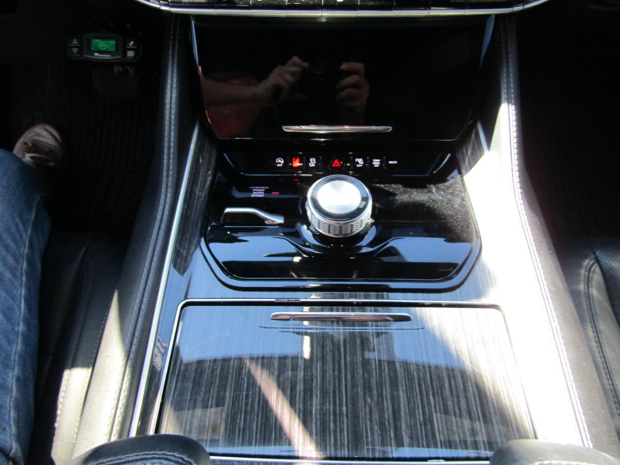 Jeep Wagoneer Series II 4x4 2022