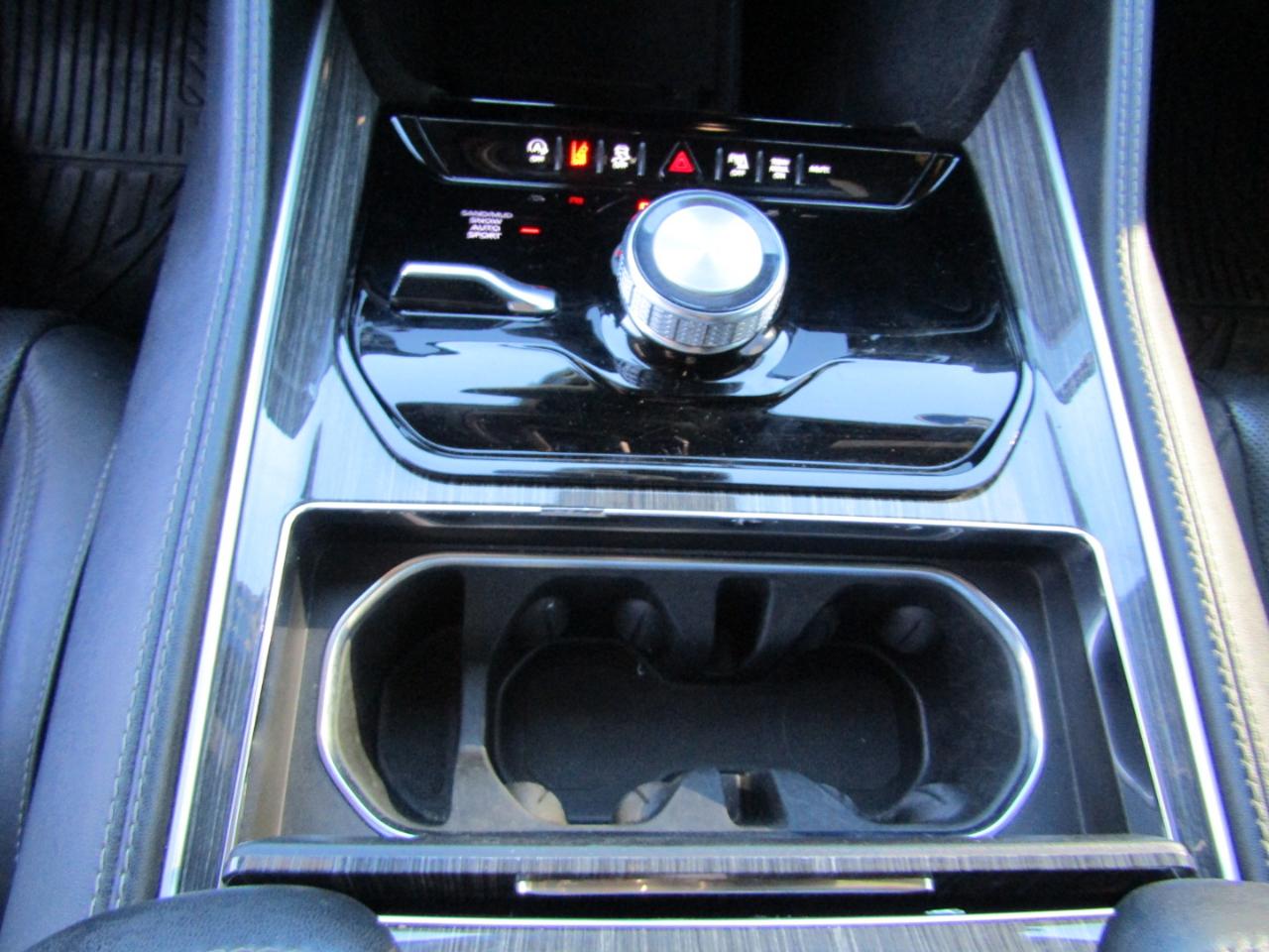 Jeep Wagoneer Series II 4x4 2022