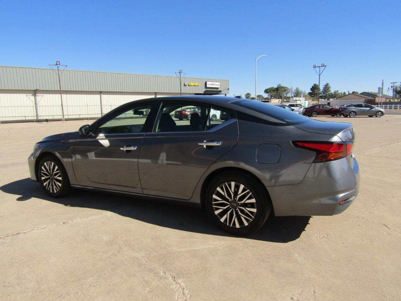 Nissan Altima 2.5 SV Sedan 2024