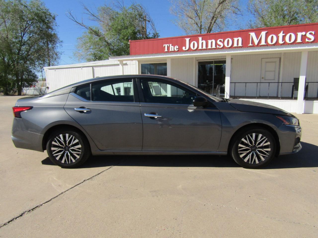 Nissan Altima 2.5 SV Sedan 2024