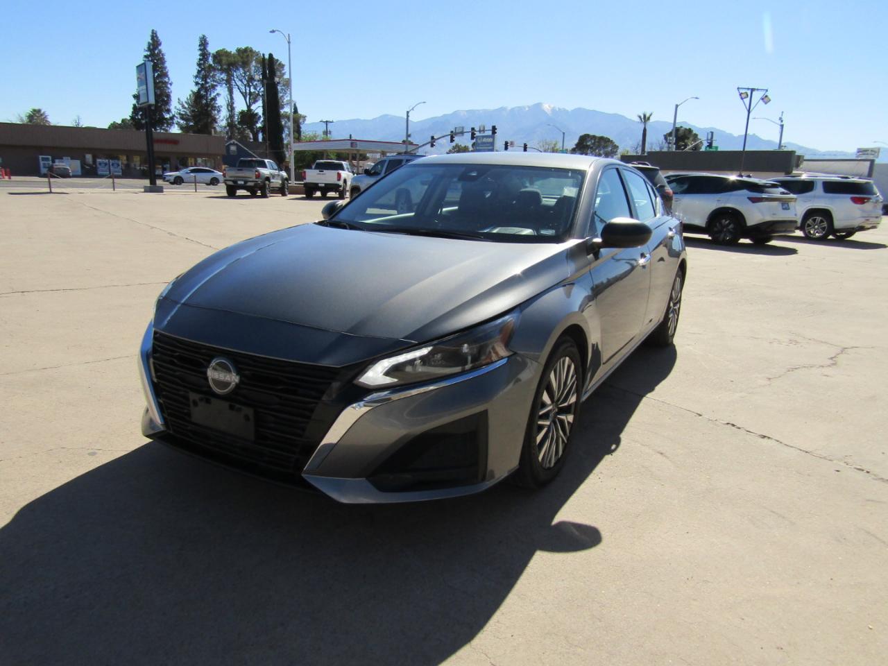 Nissan Altima 2.5 SV Sedan 2024