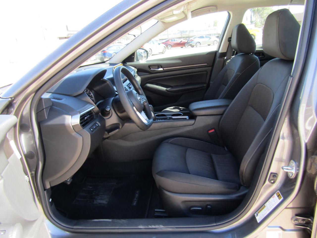 Nissan Altima 2.5 SV Sedan 2024