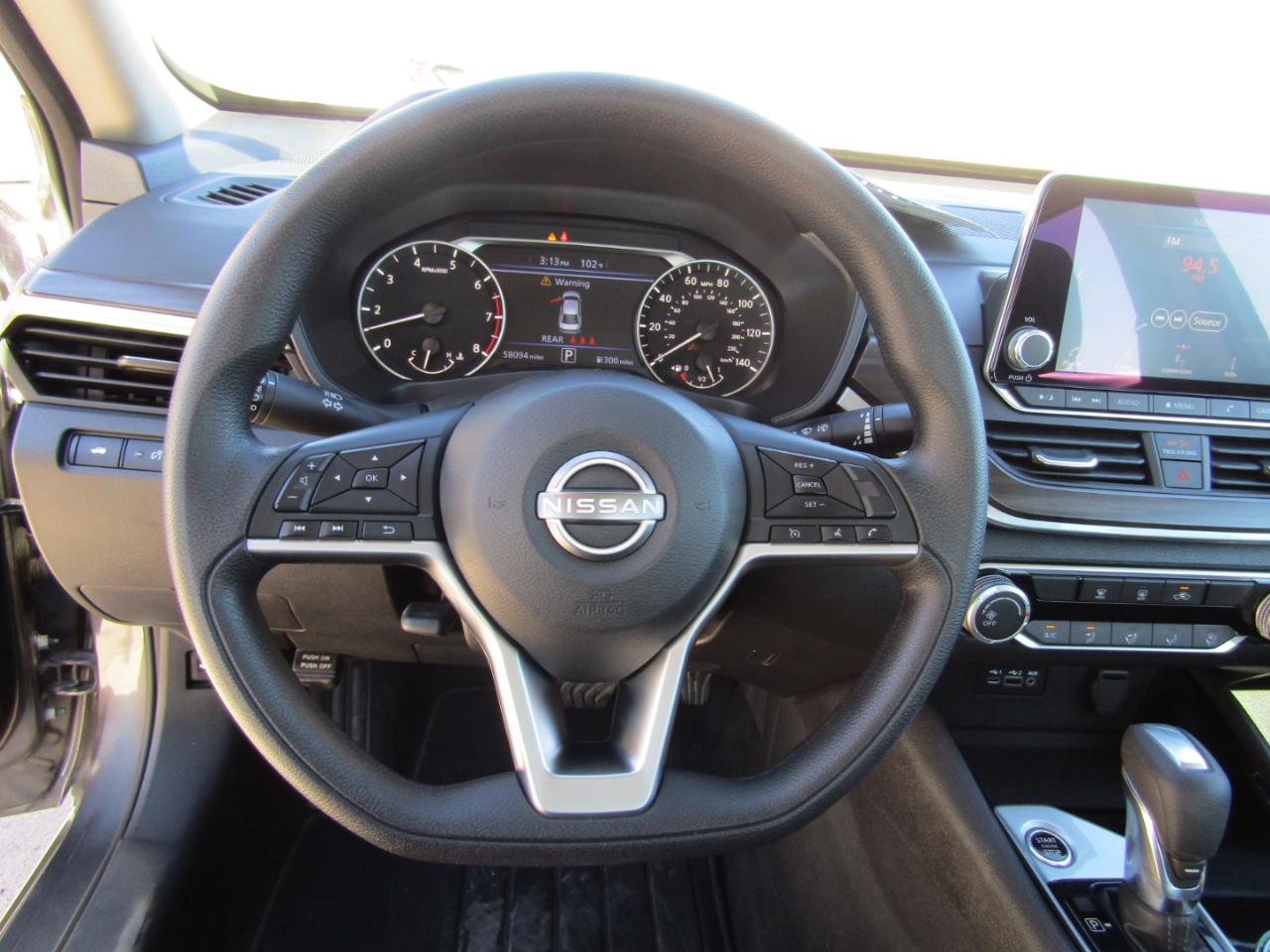 Nissan Altima 2.5 SV Sedan 2024