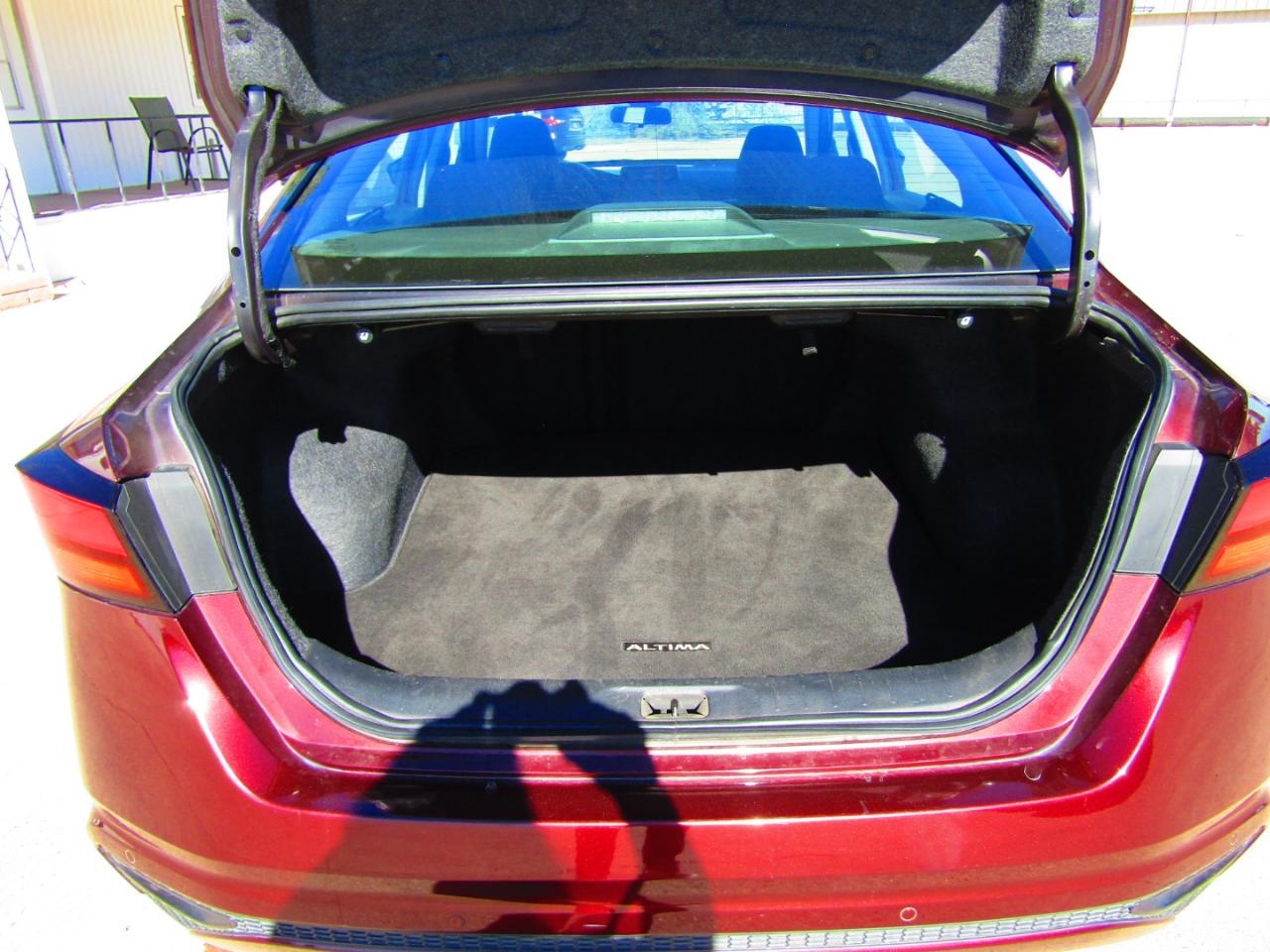 Nissan Altima 2.5 SV Sedan 2024