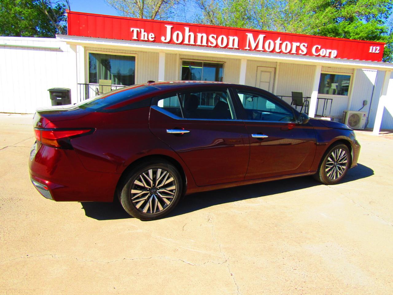 Nissan Altima 2.5 SV Sedan 2024