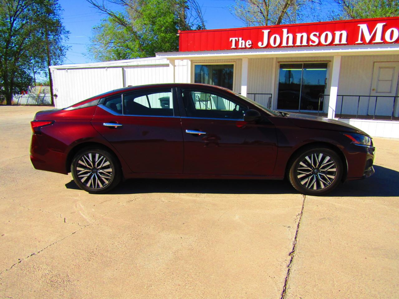 Nissan Altima 2.5 SV Sedan 2024