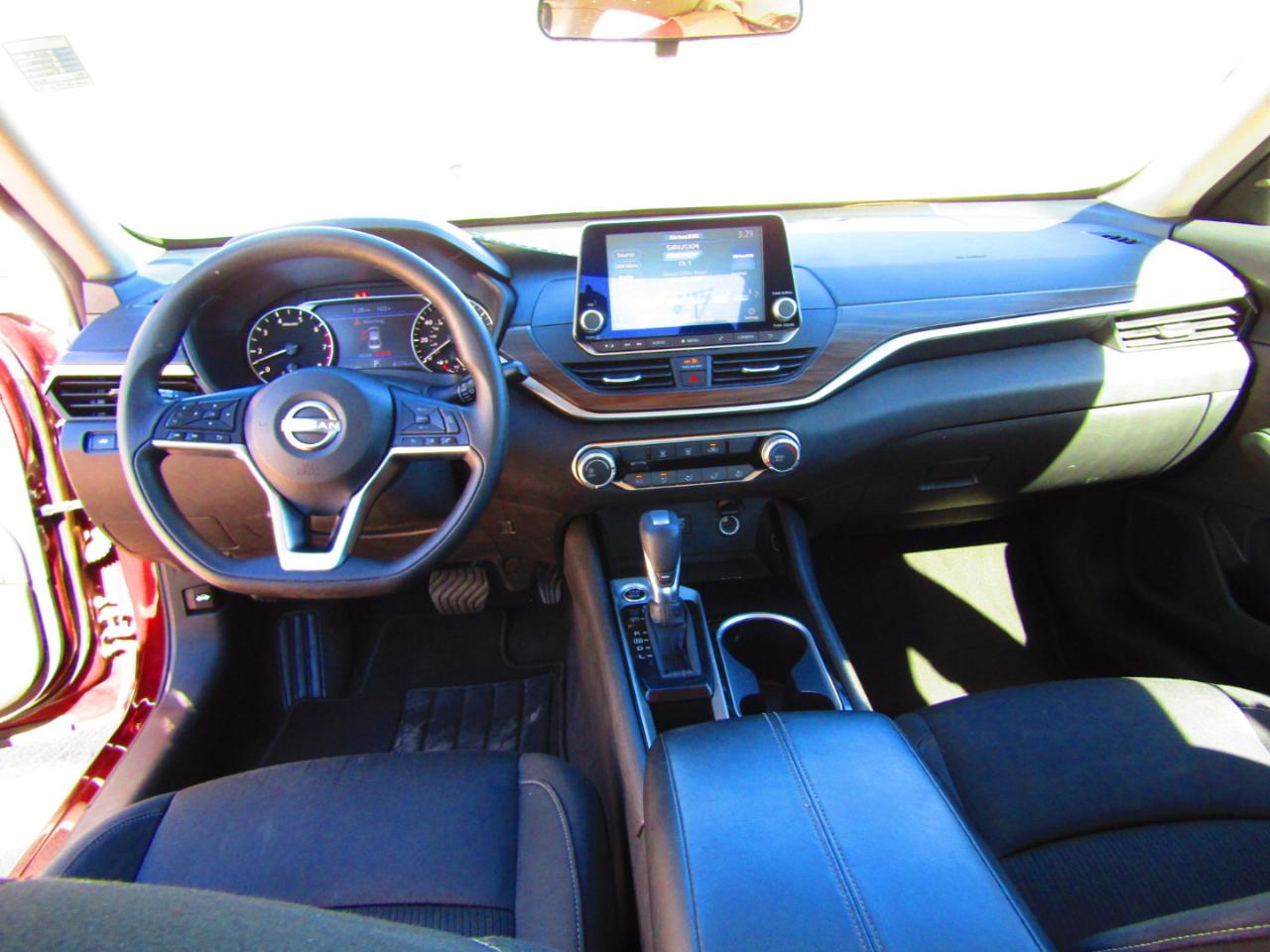 Nissan Altima 2.5 SV Sedan 2024