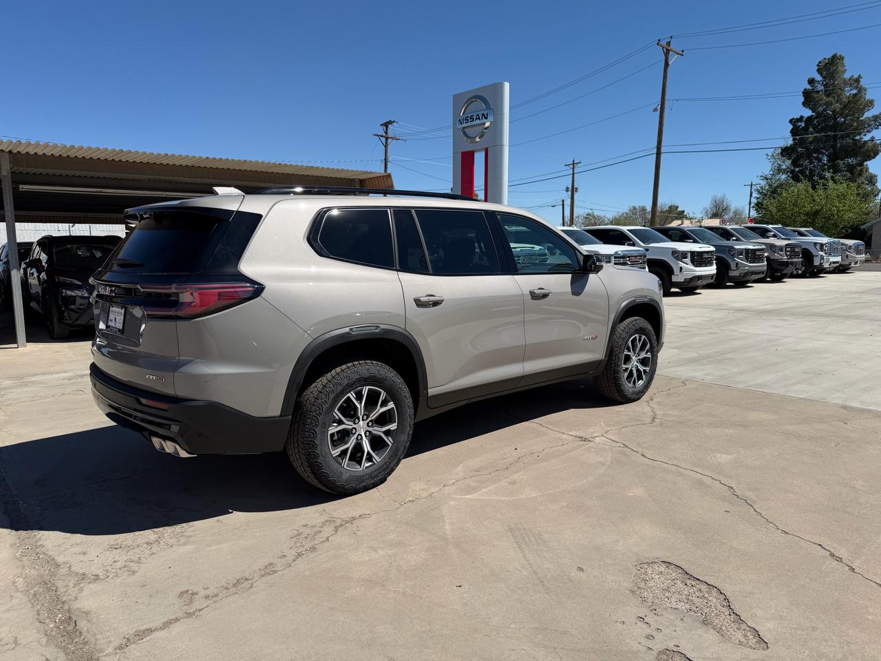 GMC Acadia AWD 4dr AT4 2026